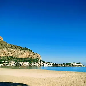 Green House Beach , Mondello Italia